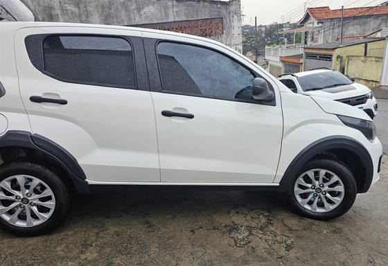 FIAT MOBI 1.0 EVO FLEX LIKE. MANUAL FIAT MOBI 1.0 EVO FLEX LIKE. MANUAL